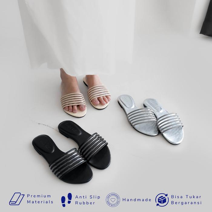 [LIMITED] La Vita E Bella Zoey Sandal Slide Flat Teplek Wanita Transparan Kepang [LP 530]