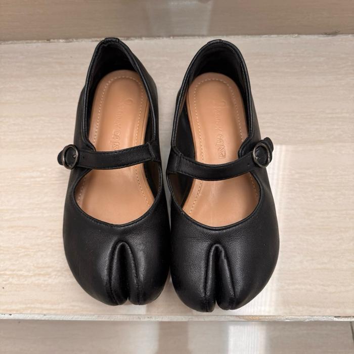 Misaki Black Kids / Tabi Shoes / Sepatu Anak Macherie x Cajsa - Preloved