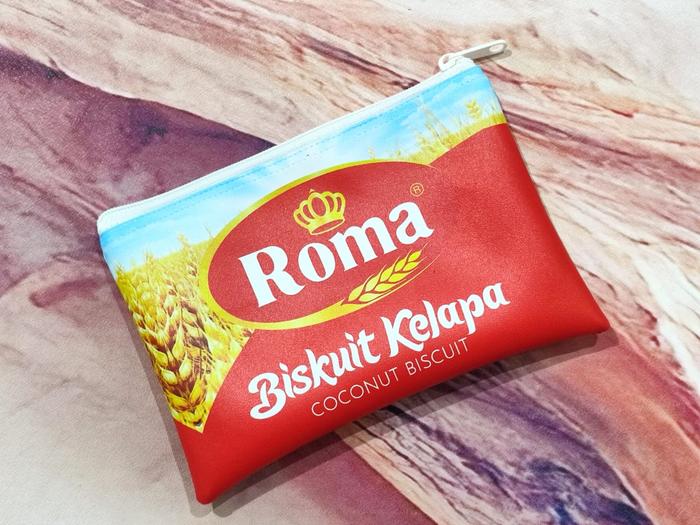 Souvenir Dompet Kulit Motif Roma Biskuit Kelapa/Pouch Custom Snack 2 Sisi