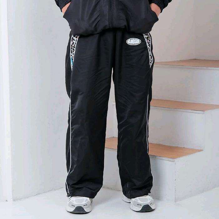 GUESS KING CLOTHING- BAGGY TRACKPANTS PARASUT BROKS - CELANA BAGGY PANTS NON REFLEKTIF Model Santai 