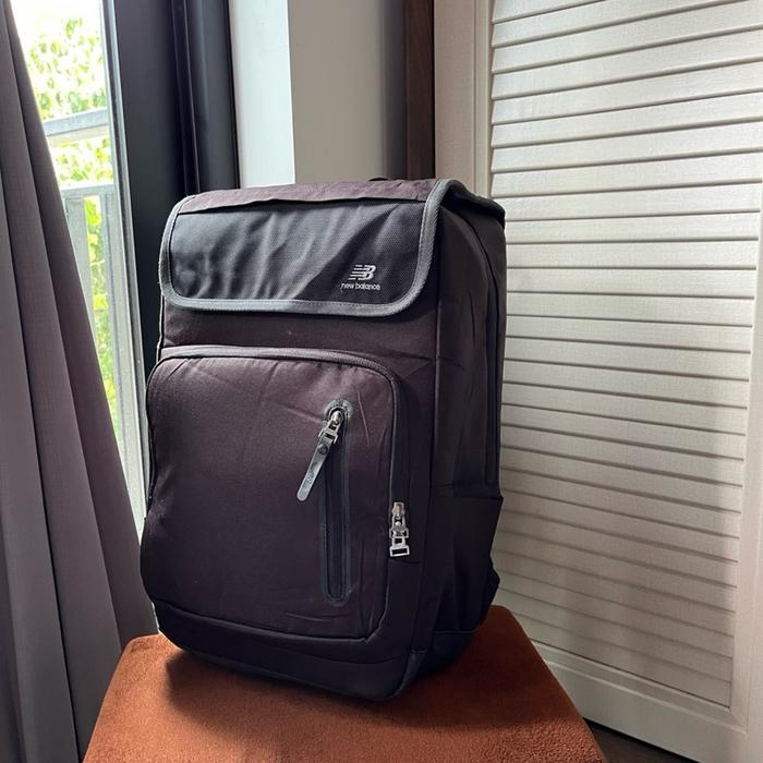 ransel tas second NB new balance hitam pria dan wanita muat leptop untuk kerja sekolah atau travelli