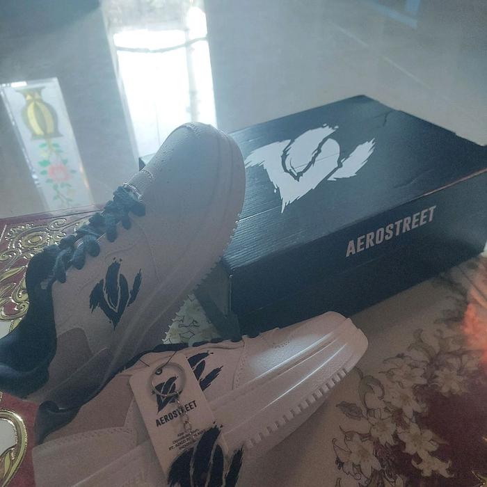 Sepatu Aerostreet X Denny Caknan plus Tanda Tangan DC // Super Limited.