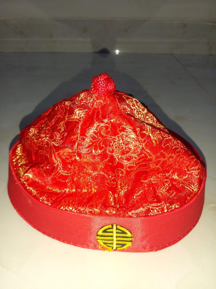 Topi Anak Kostum Tradisional Imlek Merah dengan Rambut Palsu – Preloved