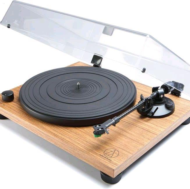 Audio Technica AT-LPW40WN Fully Manual Turntable