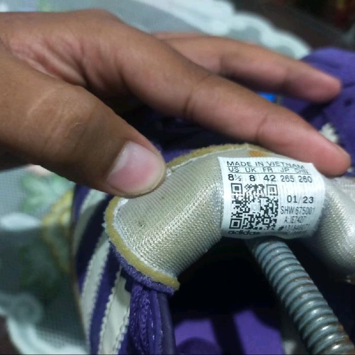 sepatu adidas bermuda purple second, siza 42, minus pemakaian... Casual Sneakers Pria