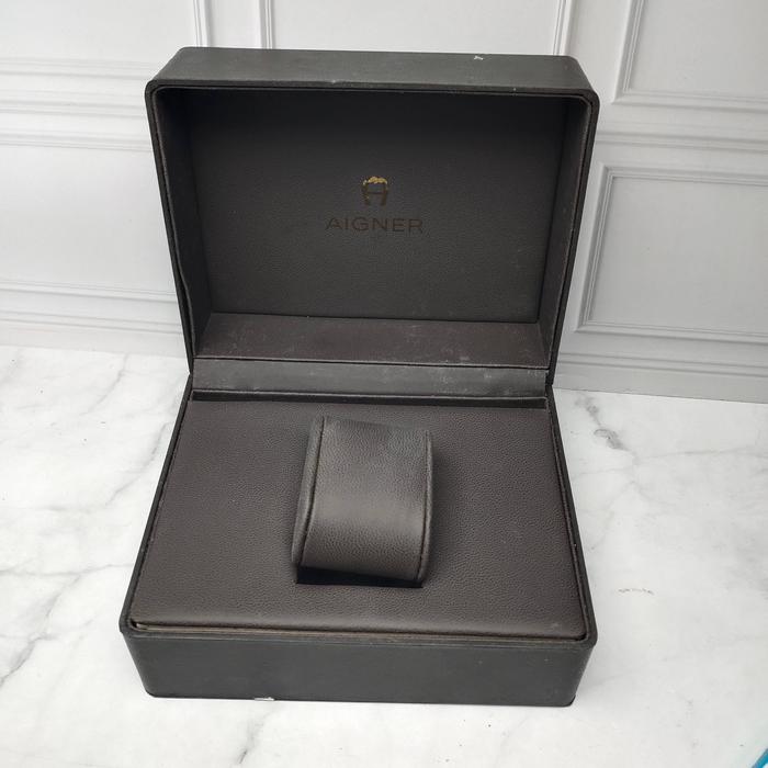 Kotak Box Jam Aigner Original Second