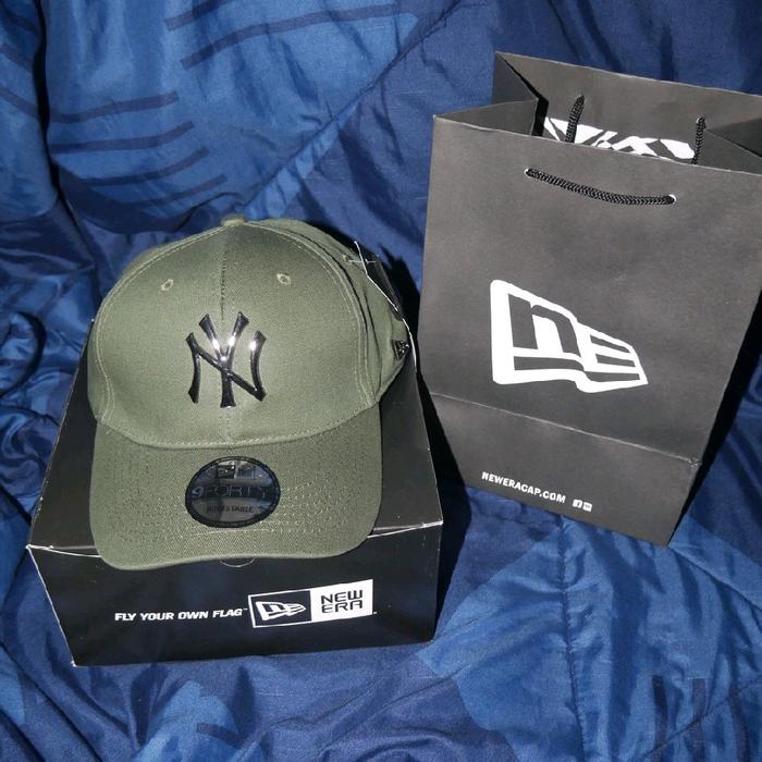 Topi Baseball MLB Cap New Era Logo NY Metal Army Silver Topi Baseball New Era Logo NY Plat Besi