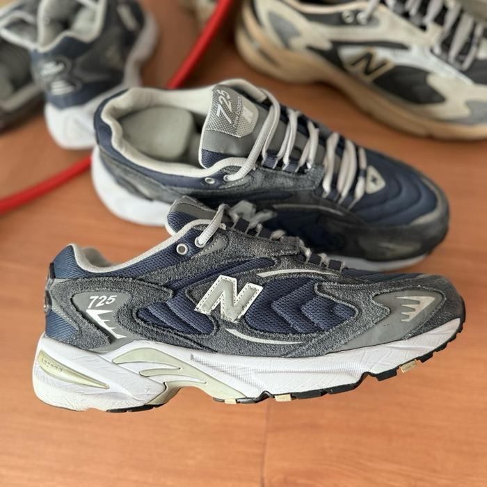 New Balance 725 Navy Reflective original murah - sneakers second market
