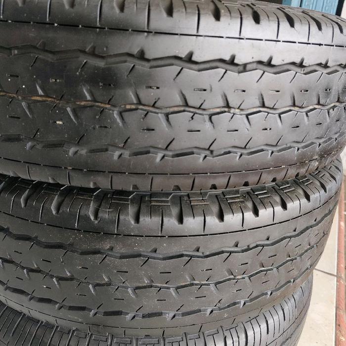 195 R15 Bridgestone Duravis