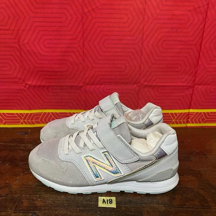 Sepatu anak second ori new balance 996 elastic lace velcro size 35