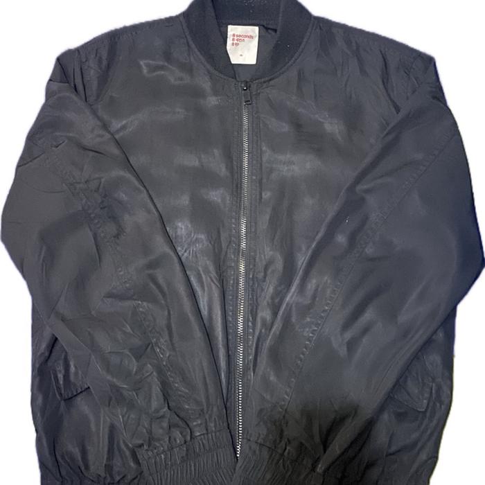 Jaket bomber 8second
