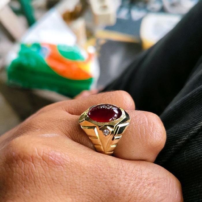 CINCIN PRIA BAHAN KOIN BATU RED BARON