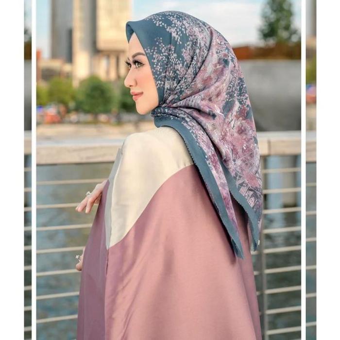 Buttonscarves New York 3 Courage Voile Square Series - Harlem