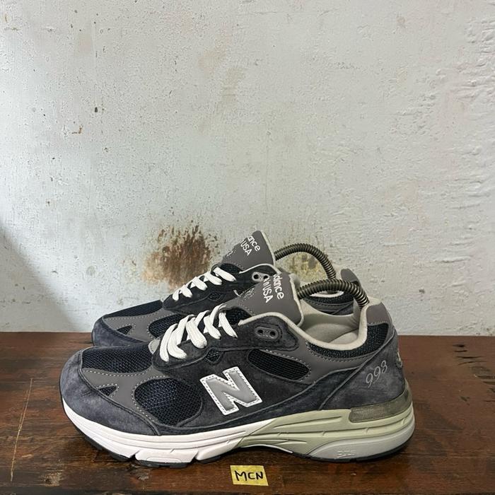 Sepatu second branded new balance 993 navy size 42