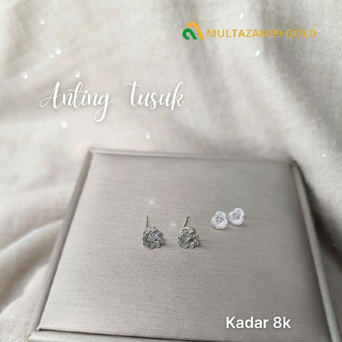 Anting giwang model bunga bunga