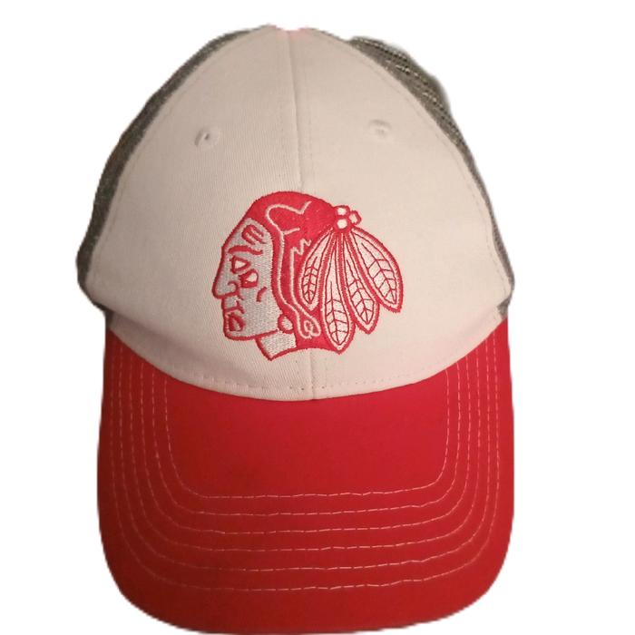 Topi Baseball Chicago Blackhawks dengan Desain Logo Merah dan Putih untuk Penggemar Olahraga