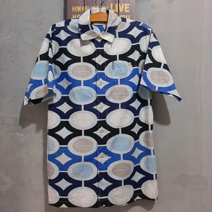 Platinum FUBU Button Up Shirt Size on tag S fit L P.79 x L.56 Sudah laundry Good condition