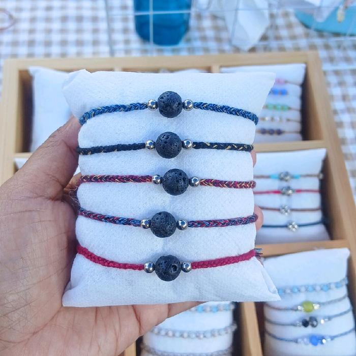 Gelang Batu Lava (Black Lava Stone)