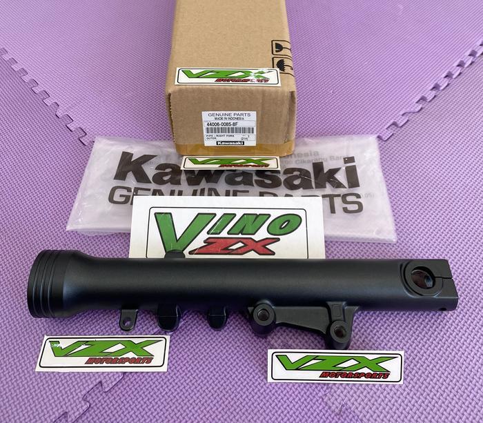 Tabung Bawah Bottom Shock Kanan Hitam Ninja RR New 150 Ori Kawasaki