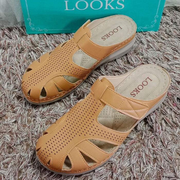 Sendal sepatu cewek Looks premium import