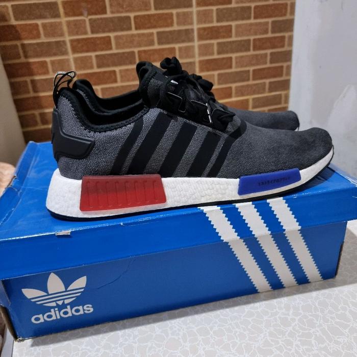 NEW ORIGINAL ADIDAS NMD R1 OG CORE BLACK BLUE RED seri HQ 4452 authentic 100 %