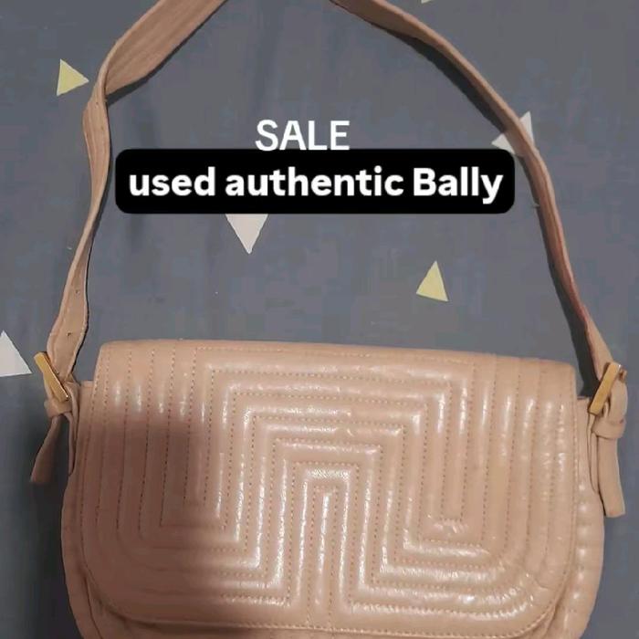 SOLD..!! BALLY Lambskin Shoulder Hand Bag Authentic Tas Branded Original Wanita Desain Zigzag Eksklu