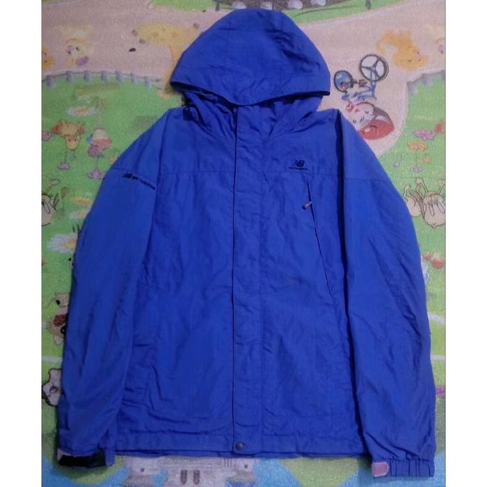 Jaket Outdoor Gorpcore New Balance Purple Second