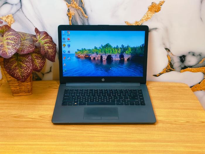 Hp 240 G8 intel core i7 1065G7 ram 8gb ssd 512gb radeon 620 series 2gb led 14 inch win10