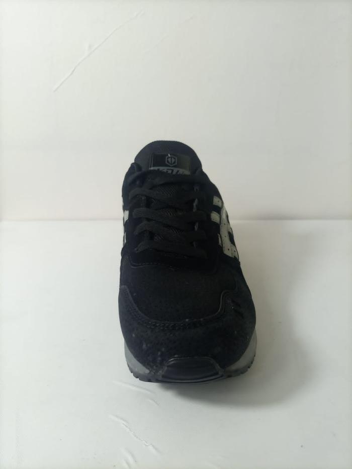 sepatu sport KDM pria dan wanita