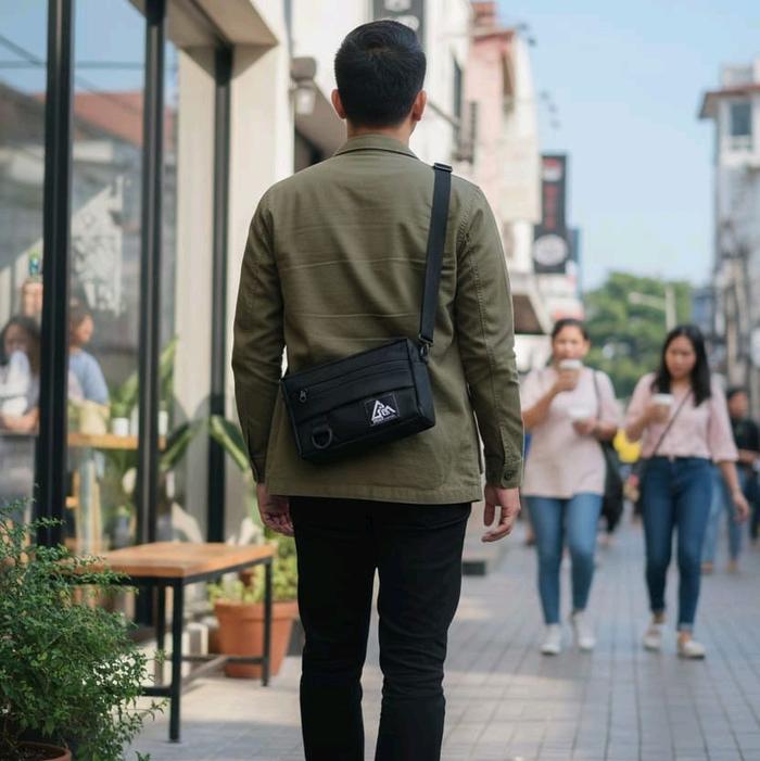 BEINS-Tas Waistbag Pria Selempang Kulit Anti Air/Tas Slingbag Bahan Bimo bintik Waterproof Hitam Cow