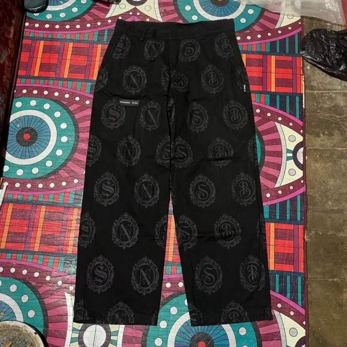 SORRY NOT SORRY BITCH FORMA PANTS