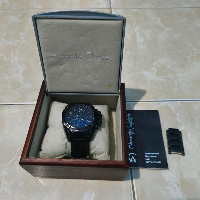 Alexandre Christie Jam Tangan Pria Model Chronograph dengan Tali Hitam dan Kotak Kayu Elegan