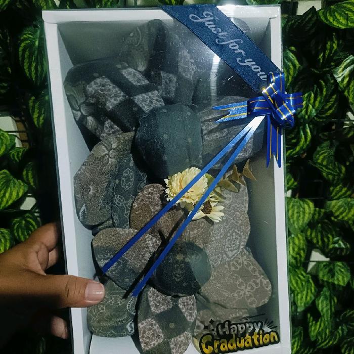buket hijab/ give wisuda/ hijab box/kadoguru