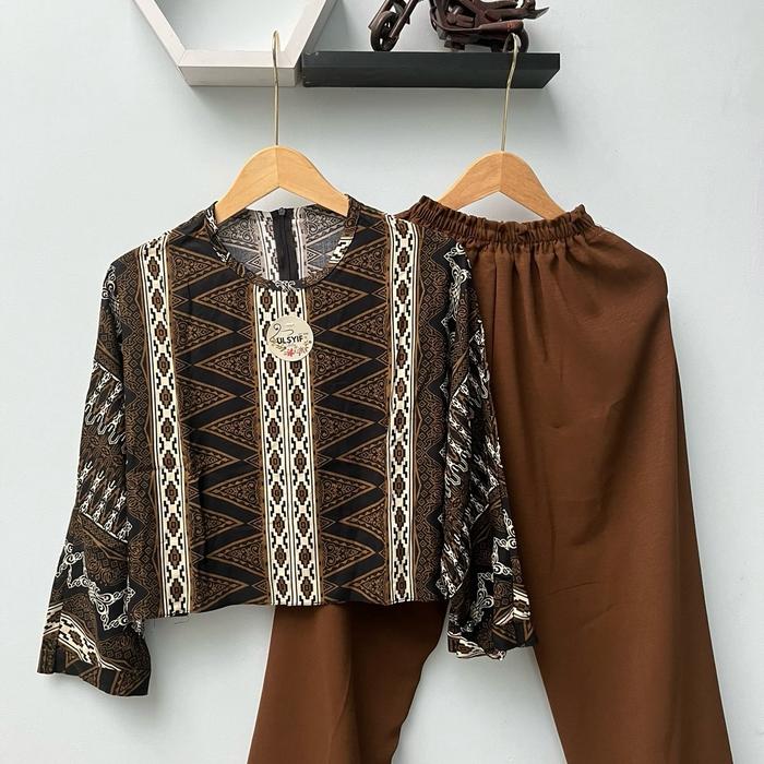 Setelan Glory Motif One Set Rayon Crop Batwing Premium Baju Celana Kancing Kulot Panjang Wanita