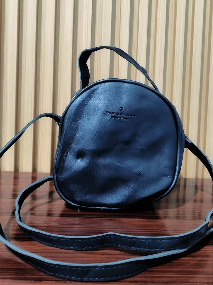 (THRIFT) LUXURY LEATHER SLING BAG KOREAN WHITE STYLISH