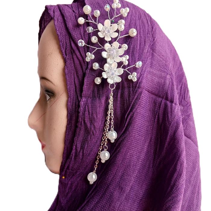 Headpiece Bros Juntai Hijab dengan Hiasan Bunga dan Mutiara Elegan untuk Tampilan Lebih Cantik