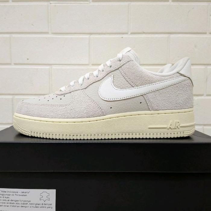 Sepatu Nike Air Force 1 '07 LX Phantom / Summit White / Light Bone HF2897-001 size 43 UK 8.5 US 9.5 