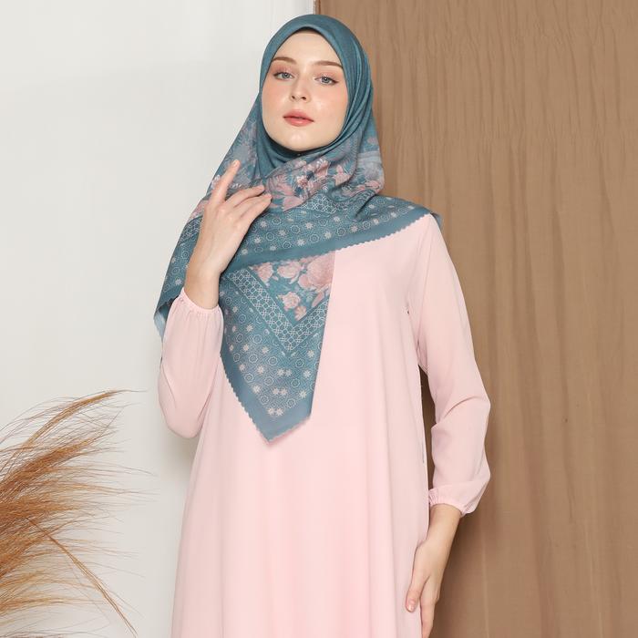 Hijab Segi Empat Voal Premium Dior 115x115 Motif Sahira Exclusive Nyaman - Scarf Saffiya