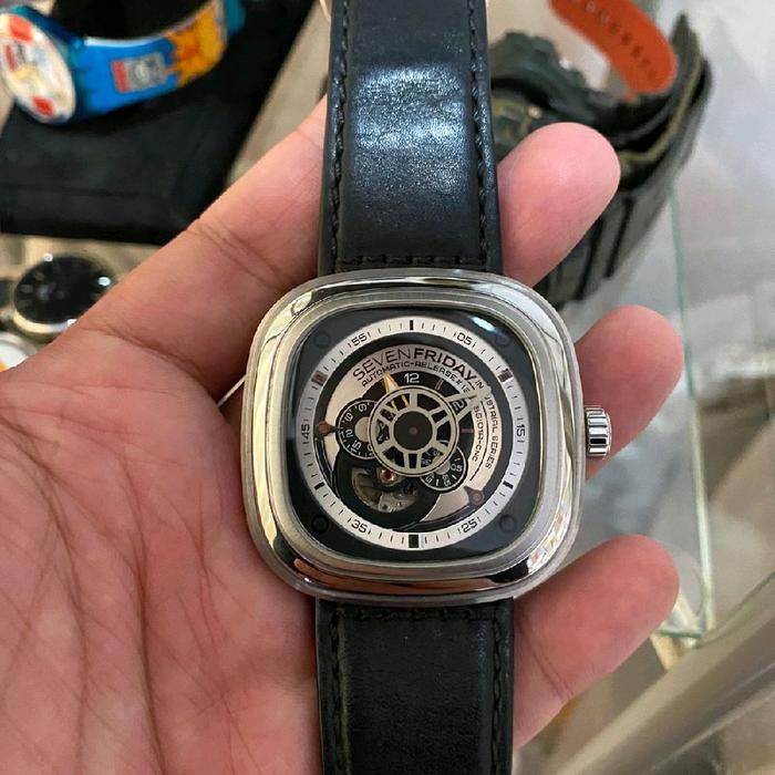 jam tangan Watches sevenfriday p1b1 jarang pakai like new