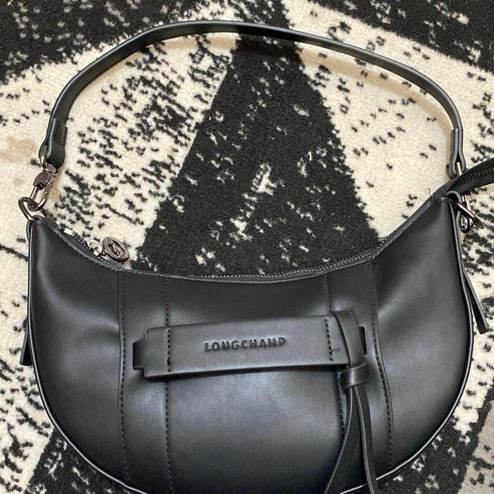 Longchamp Tas Solder Wanita Hitam dengan Desain Elegan dan Tali Panjang untuk Gaya Sehari-hari