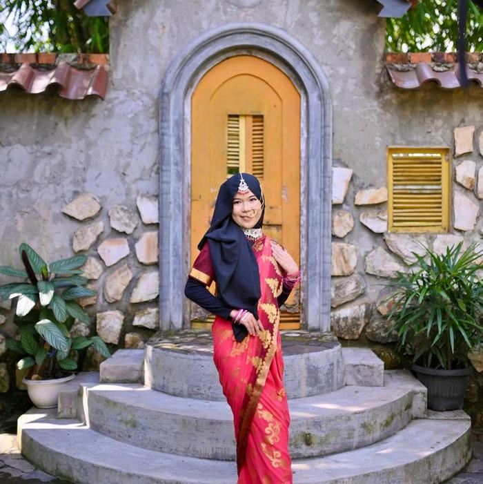 Saree india cantik mewah + choli nya