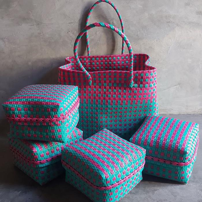 Tas anyaman model 1 set keben isi 4 totebag tas anyaman plastik wanita
