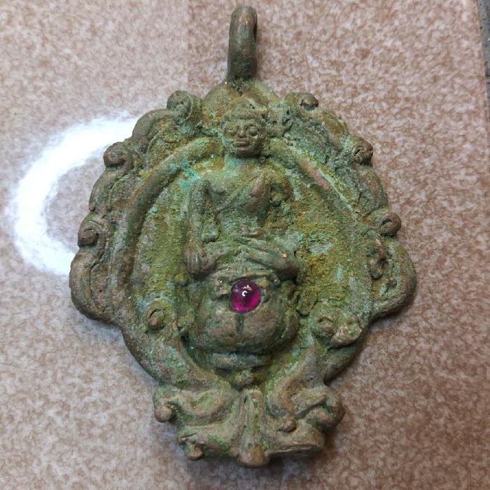 liontin Budha antik perunggu