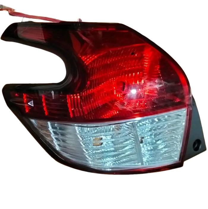 stoplamp lampu belakang toyota yaris 2016