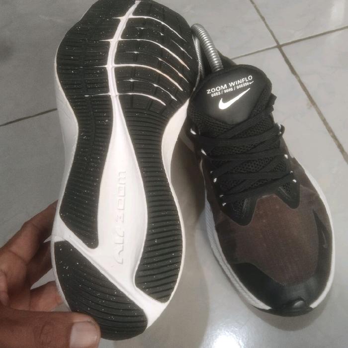 sepatu Nike zoom winflo 8 black white CW 3421 005 ukuran size 38,5 insol 24,5