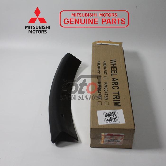 LIST BUMPER DEPAN KIRI OUTLANDER / WHEEL ARC TRIM FR LH KM004787