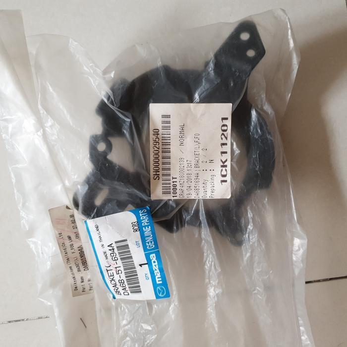 Bracket Foglamp Kiri Mazda 2 SkyActive 2014-2016 DA6B51694A T1