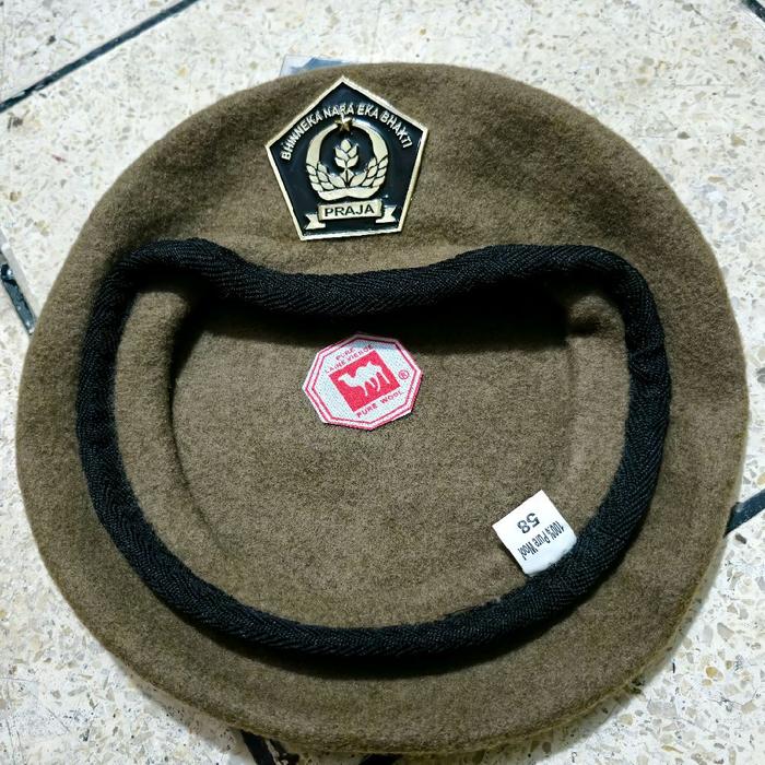 Baret taruna IPDN Merk Camel+emblem satu set