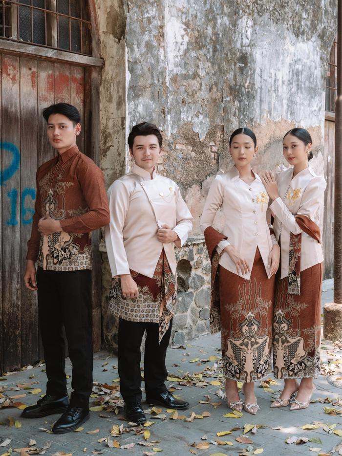 Akita- KEBAYA RUMI & RATIH COUPLE SERIES Set Couple Atasan Blouse Ittaliano silk premium Kemeja Bati