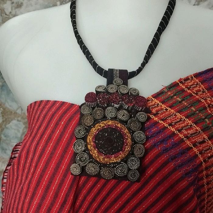 Kalung Etnik Batak Handmade Tali Panjang dengan Desain Tradisional series gorga